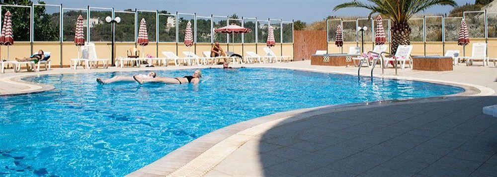 פליראקי Ano Kampos Hotel מראה חיצוני תמונה