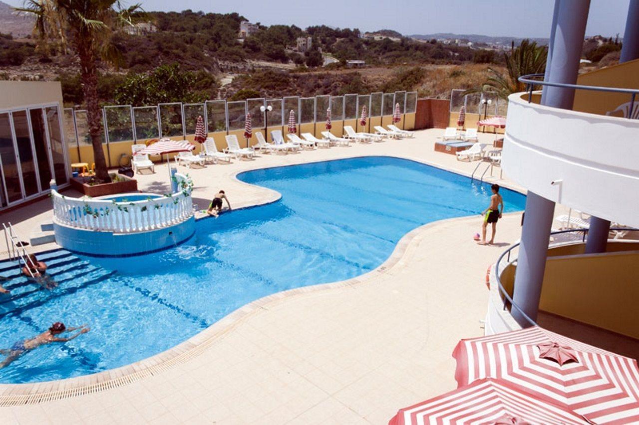 פליראקי Ano Kampos Hotel מראה חיצוני תמונה