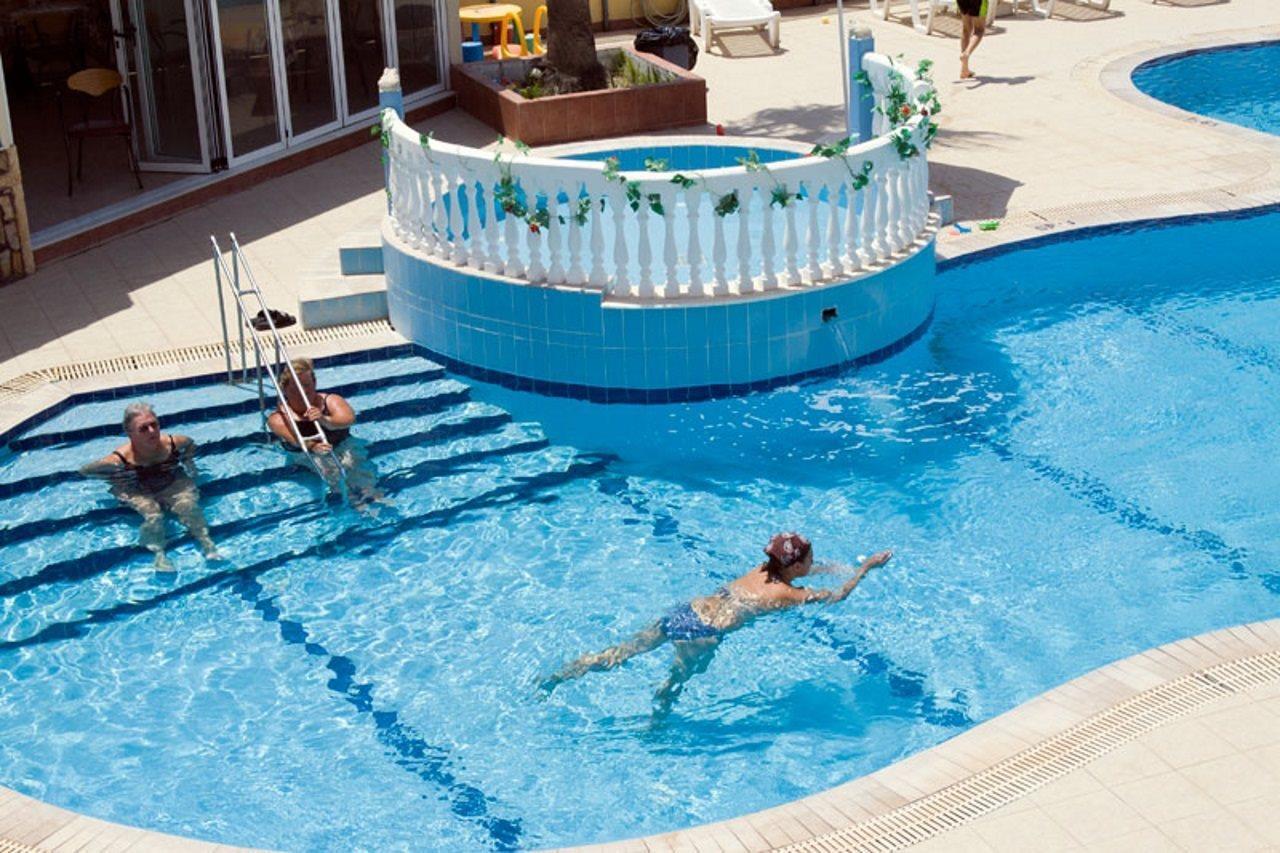 פליראקי Ano Kampos Hotel מראה חיצוני תמונה