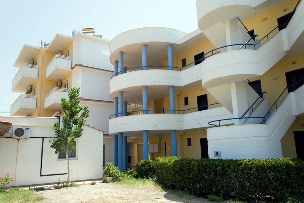 פליראקי Ano Kampos Hotel מראה חיצוני תמונה