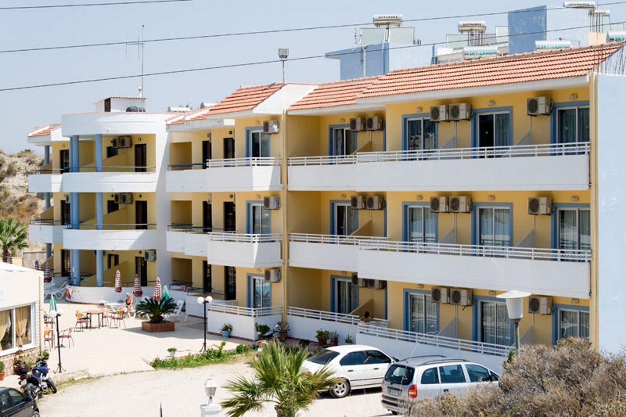 פליראקי Ano Kampos Hotel מראה חיצוני תמונה
