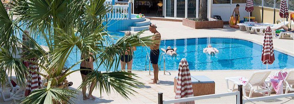 פליראקי Ano Kampos Hotel מראה חיצוני תמונה