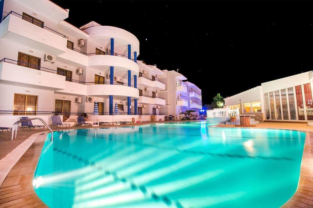 פליראקי Ano Kampos Hotel מראה חיצוני תמונה